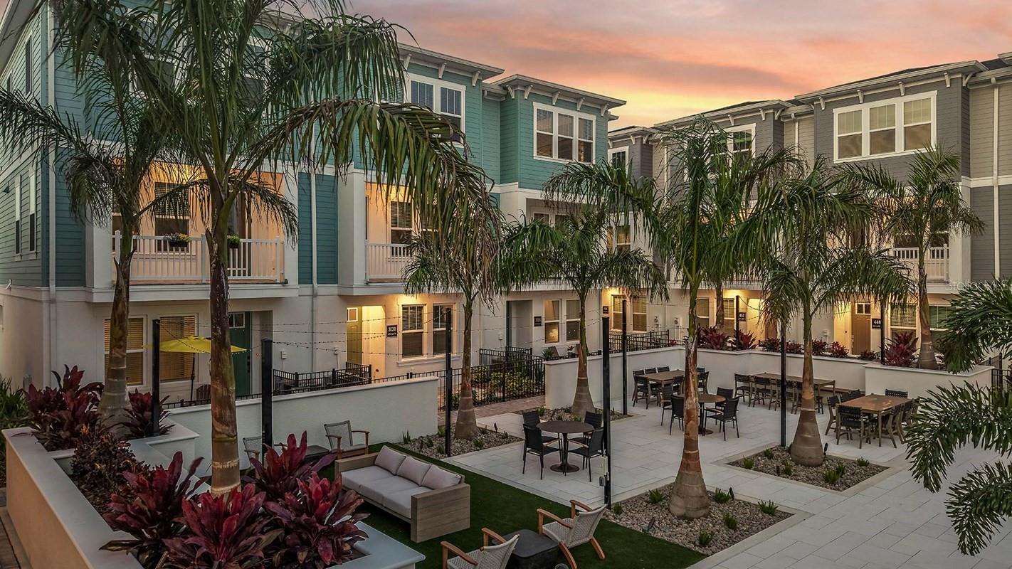 TOWNS AT UNION - Residential