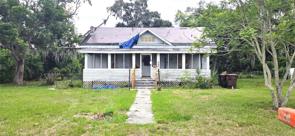 Photo of 600 NW 9th Street, Mulberry, FL 33860 (MLS # L4961905)