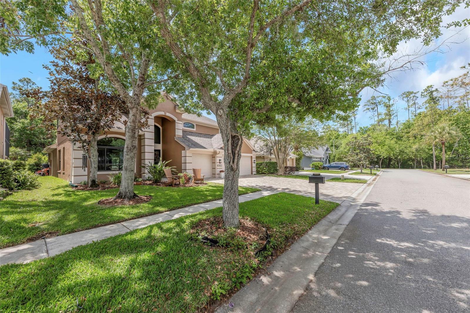 10422 GREENDALE DRIVE