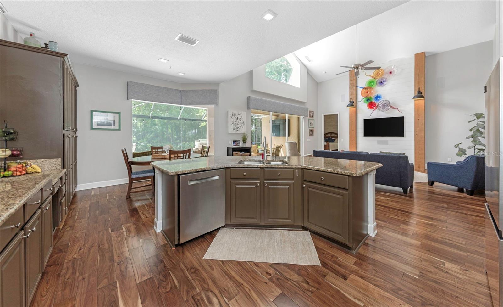 WESTCHASE SEC 306B - Residential