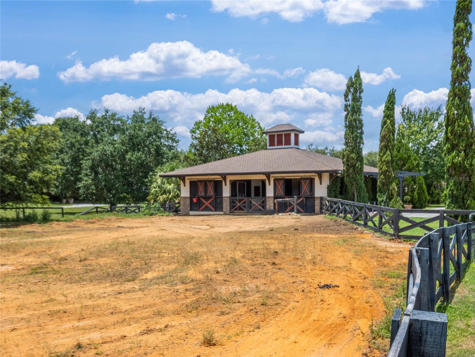 APSHAWA GROVES - Residential