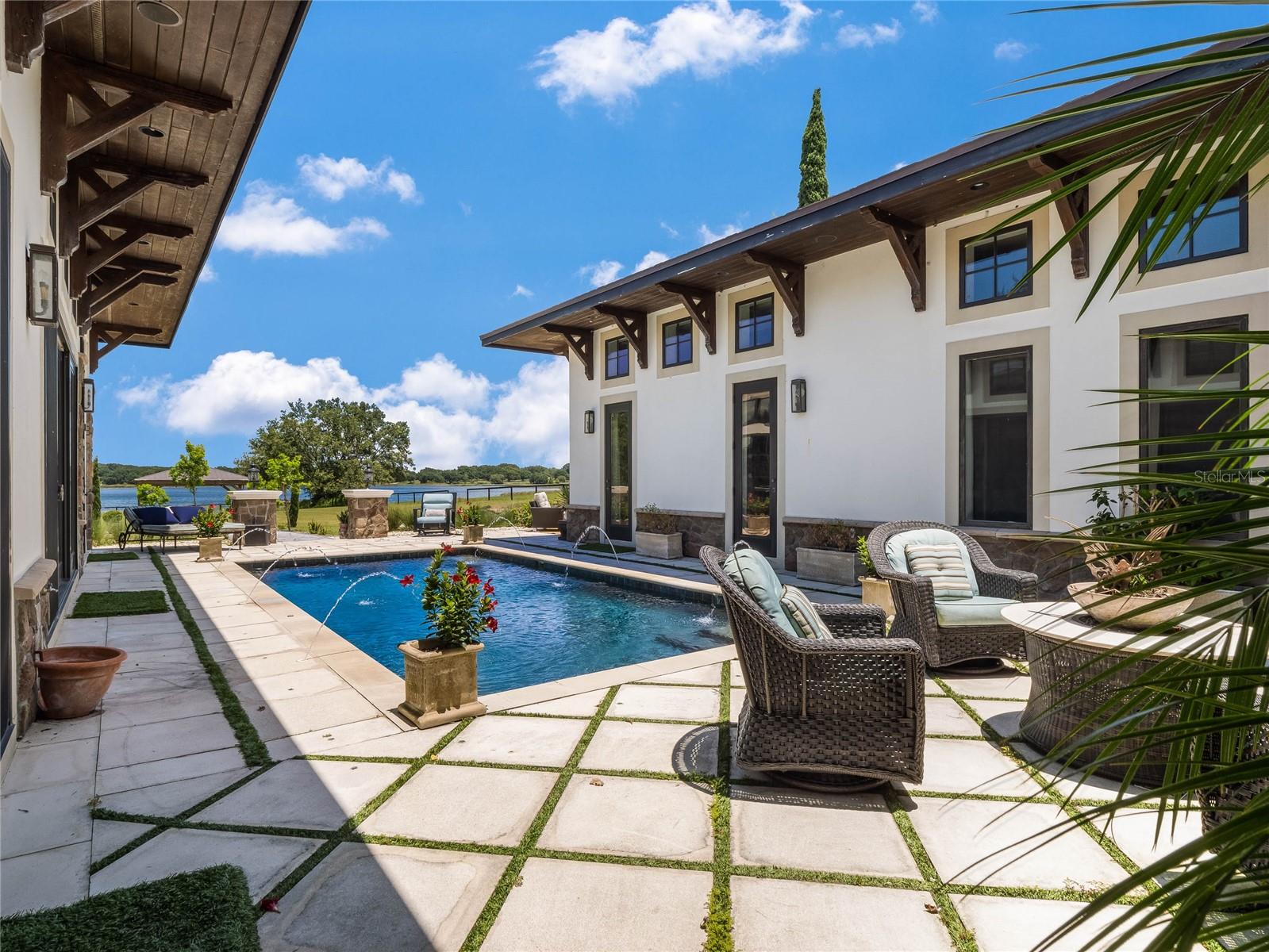 APSHAWA GROVES - Residential