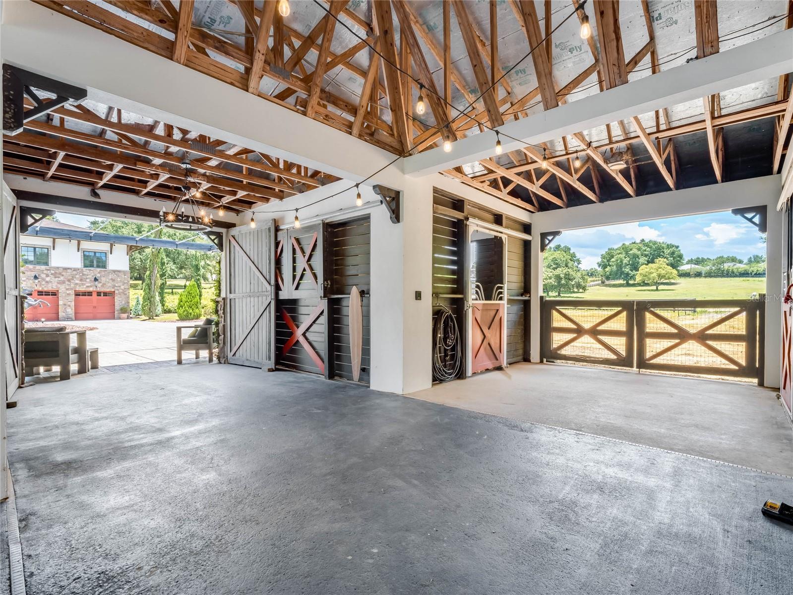 APSHAWA GROVES - Residential