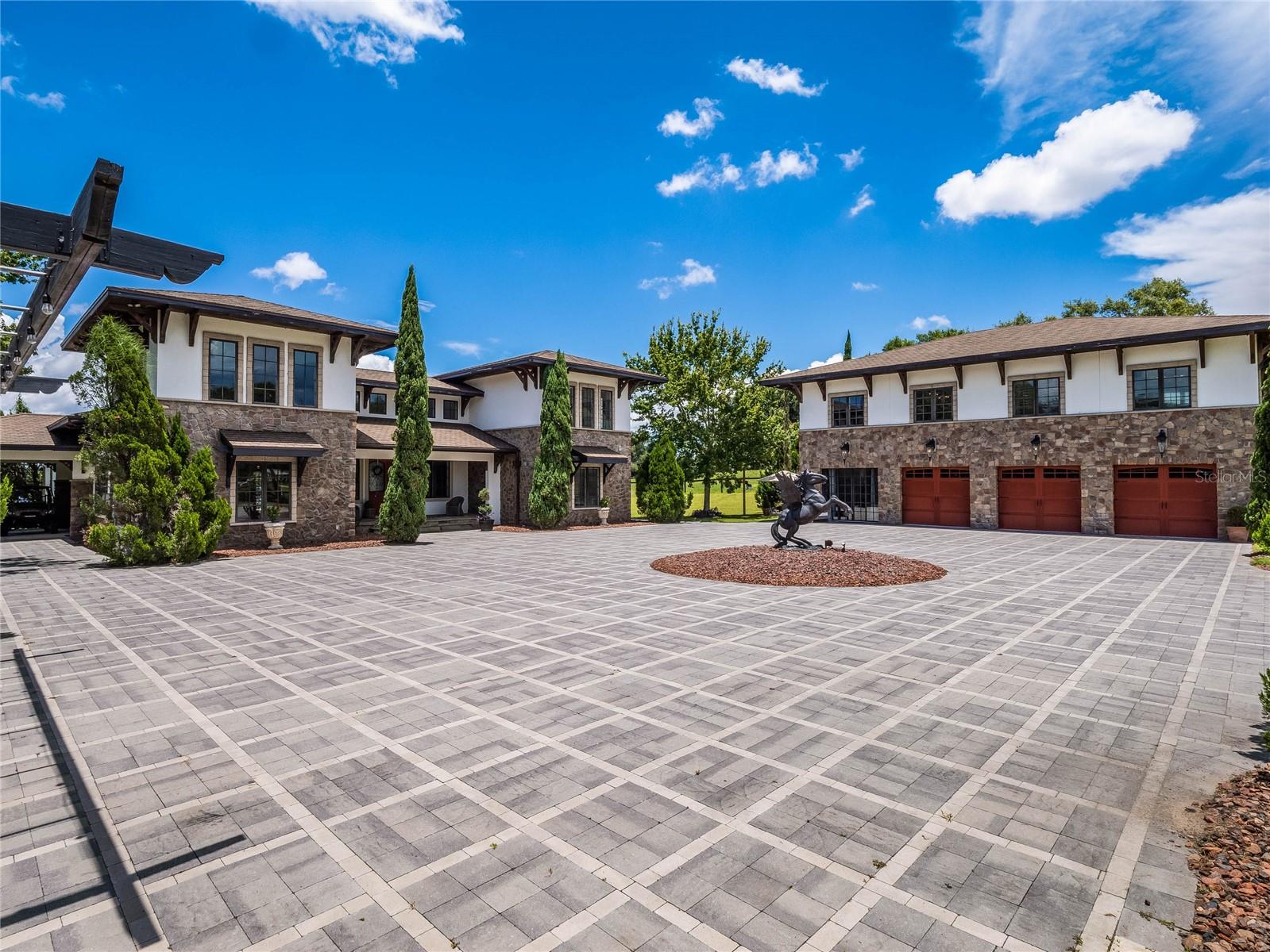 APSHAWA GROVES - Residential