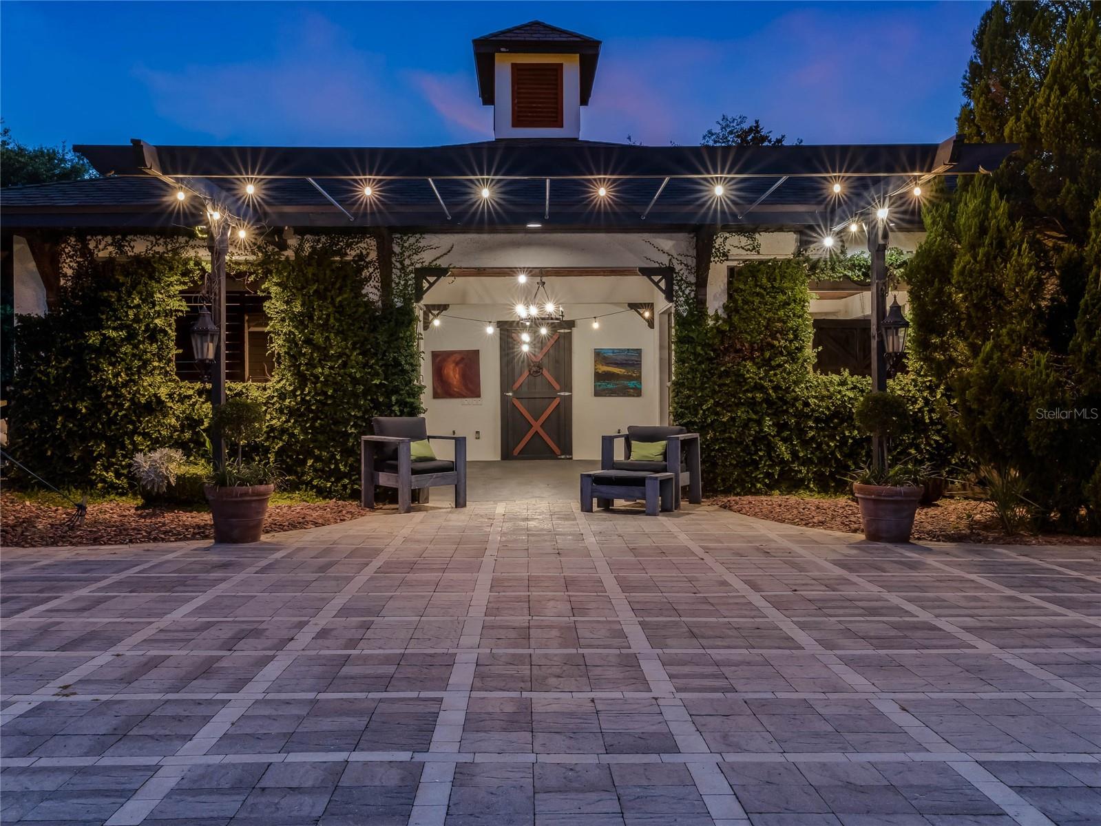 APSHAWA GROVES - Residential