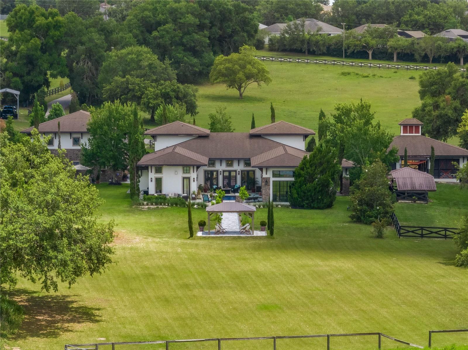 APSHAWA GROVES - Residential