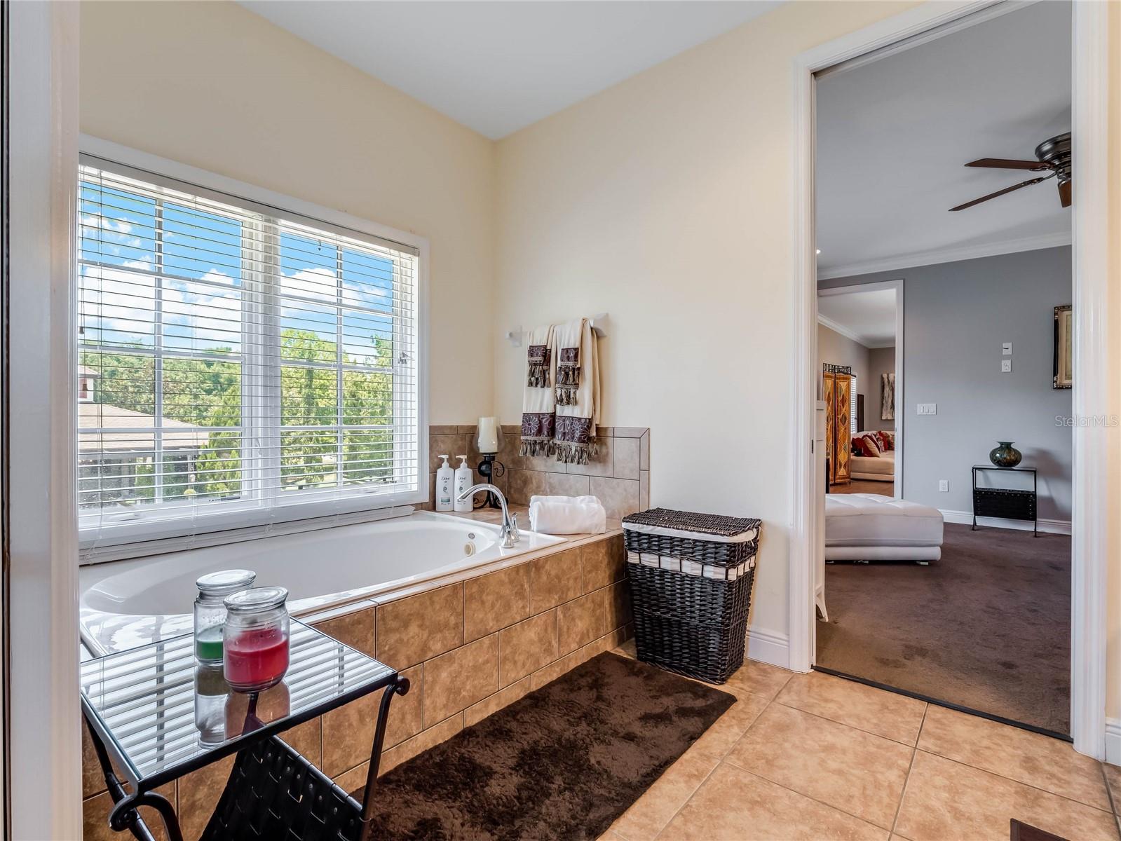 APSHAWA GROVES - Residential