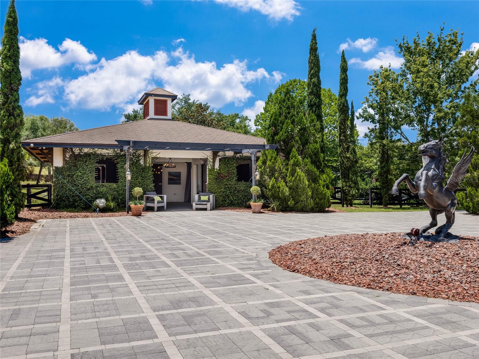 APSHAWA GROVES - Residential