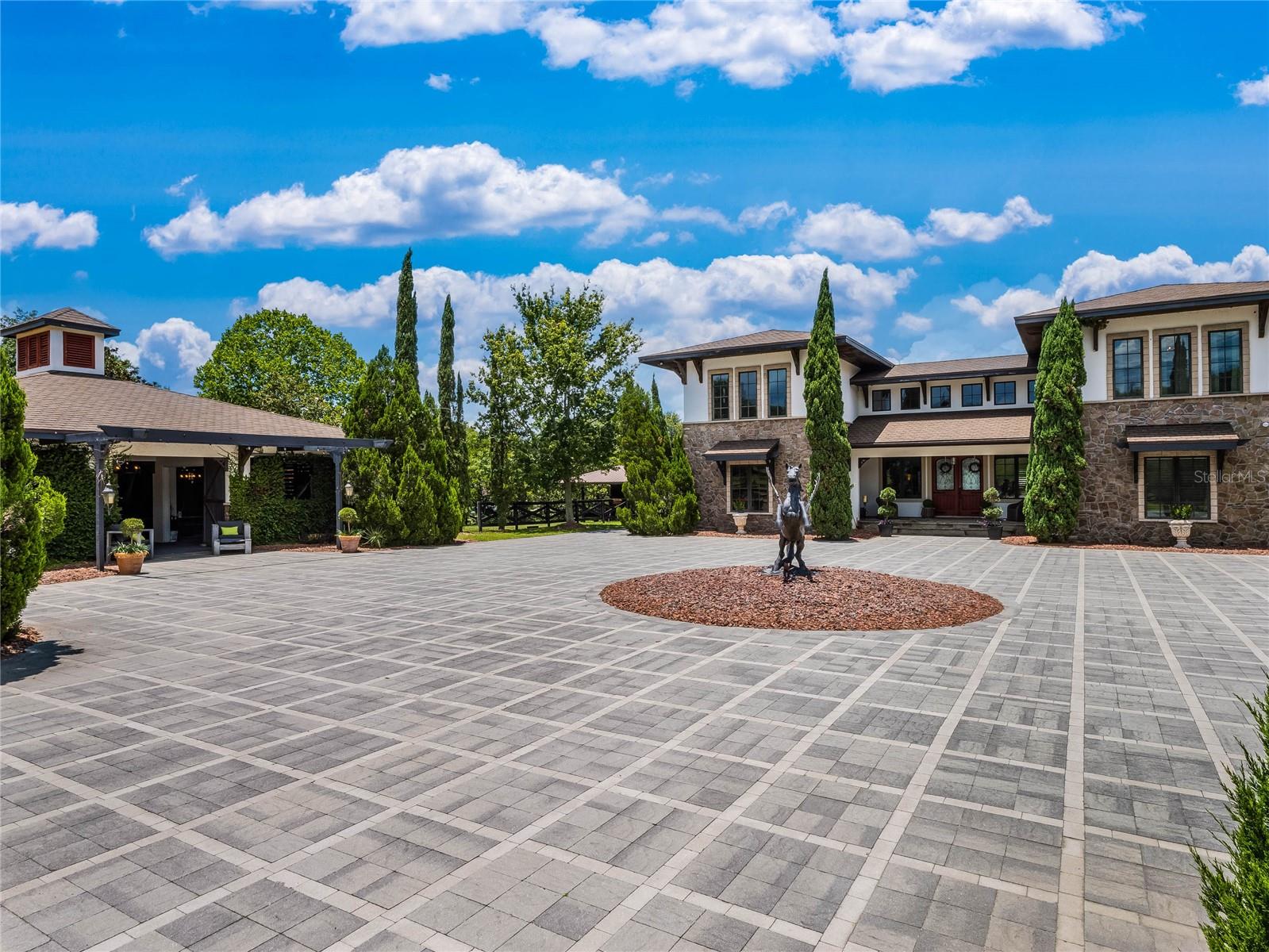 APSHAWA GROVES - Residential