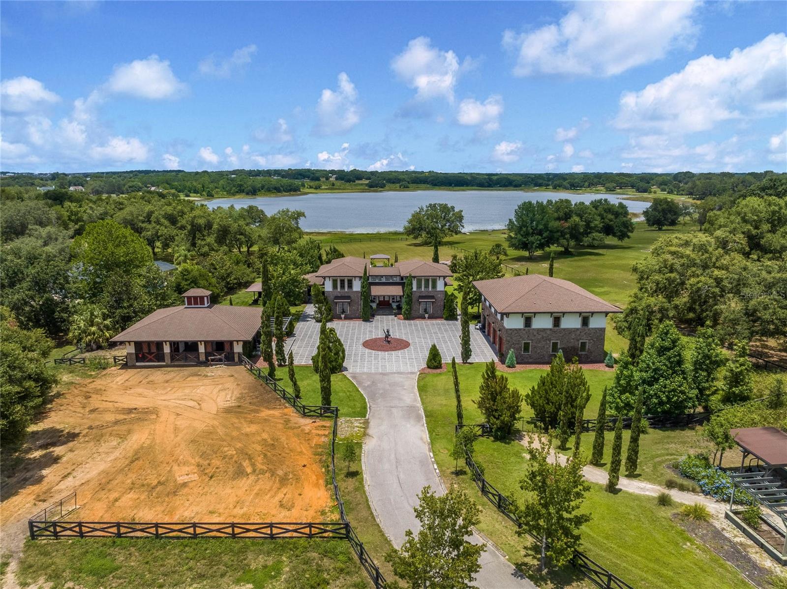 APSHAWA GROVES - Residential