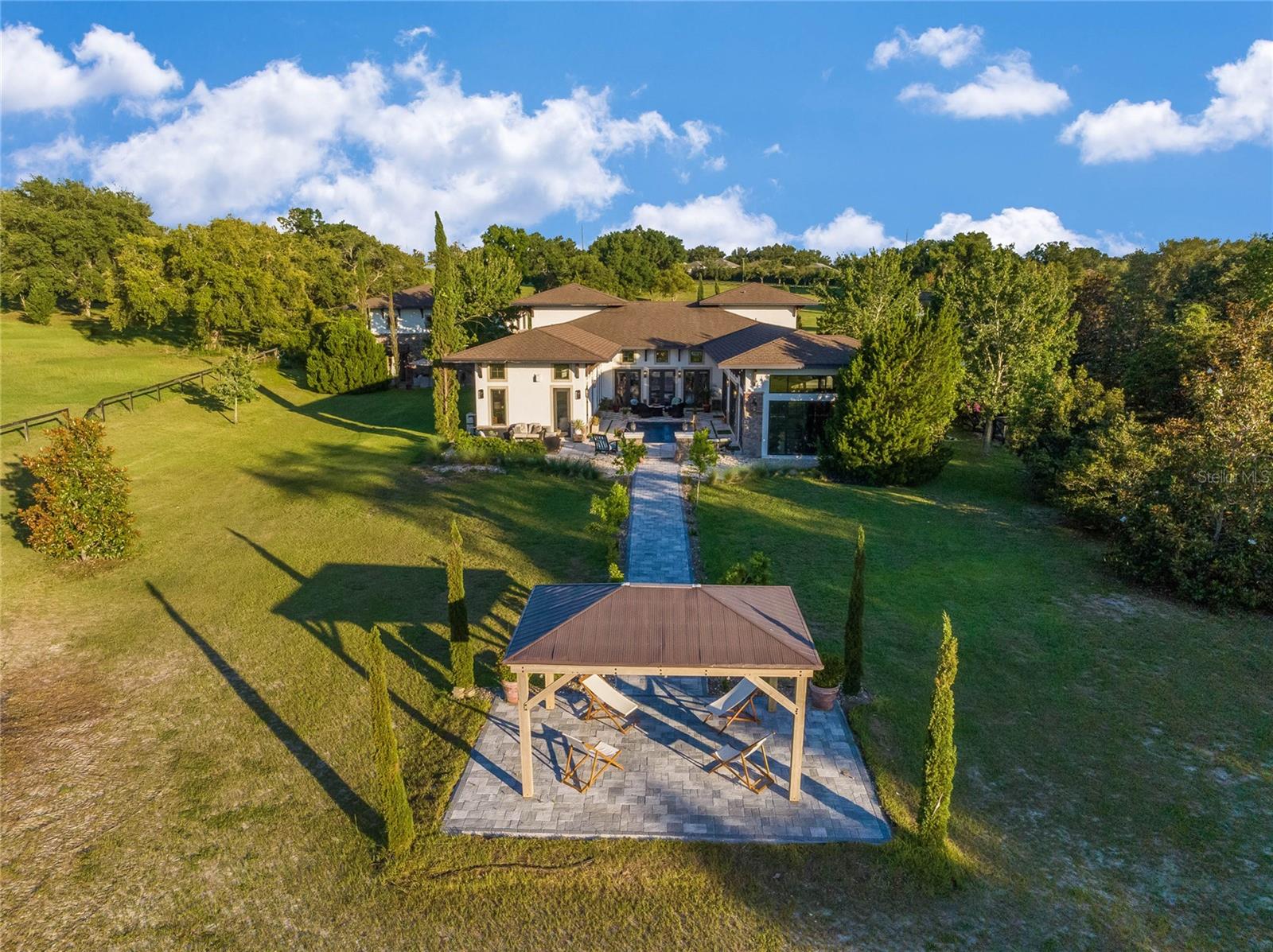 APSHAWA GROVES - Residential