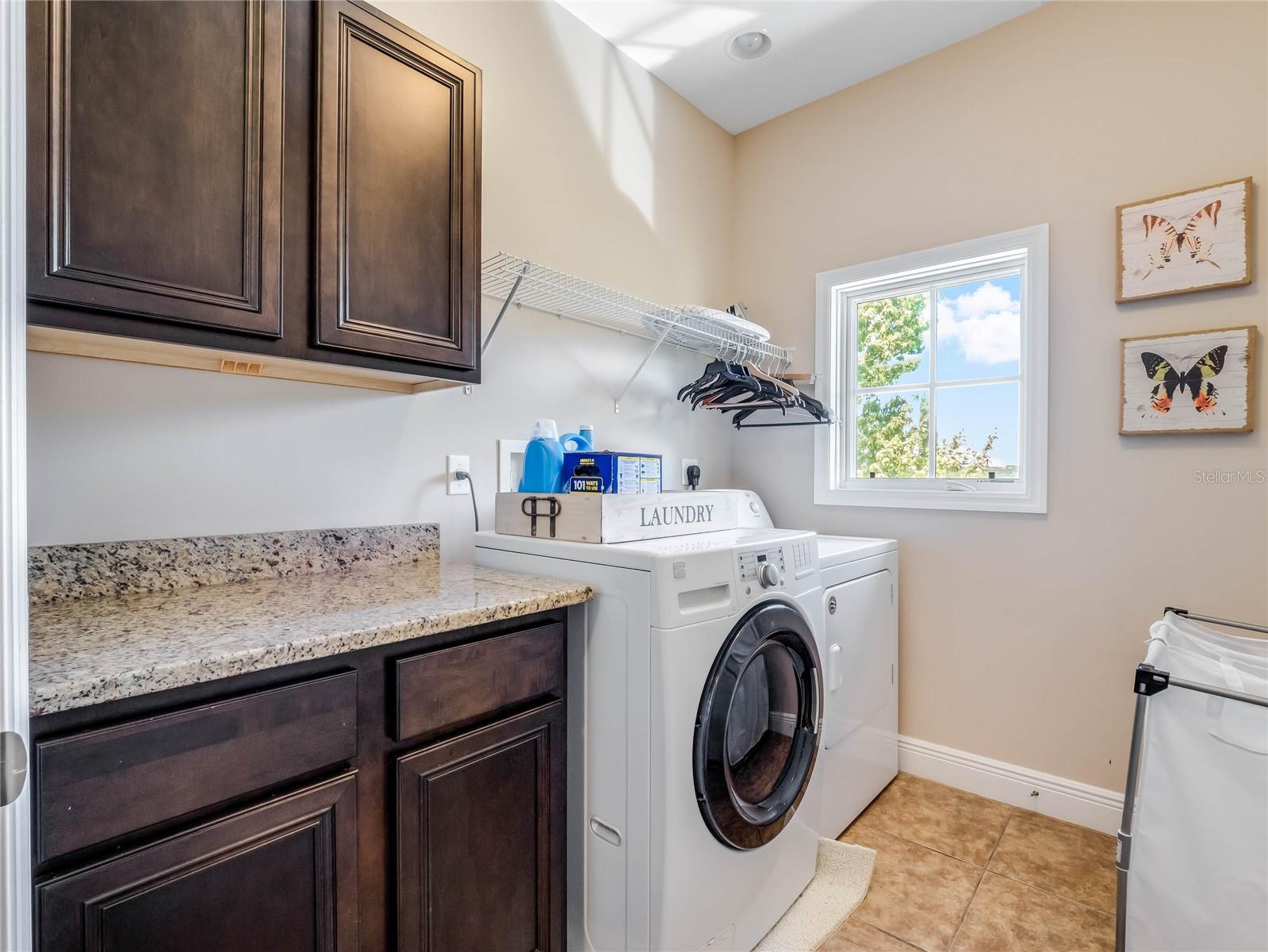 APSHAWA GROVES - Residential