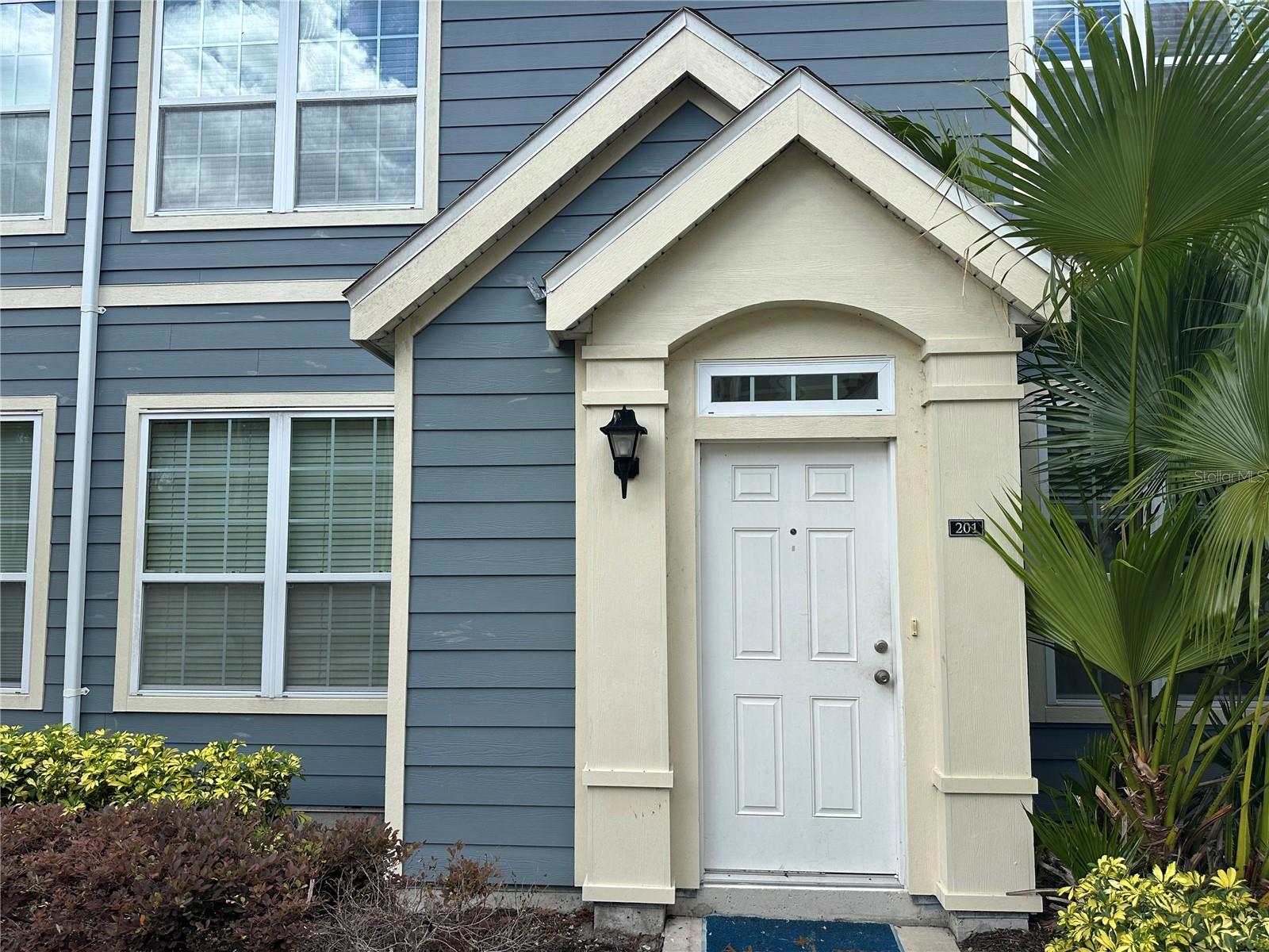 ADMIRALS WALK - Residential Lease