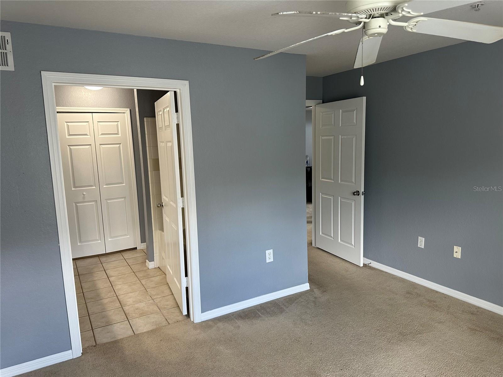 ADMIRALS WALK - Residential Lease