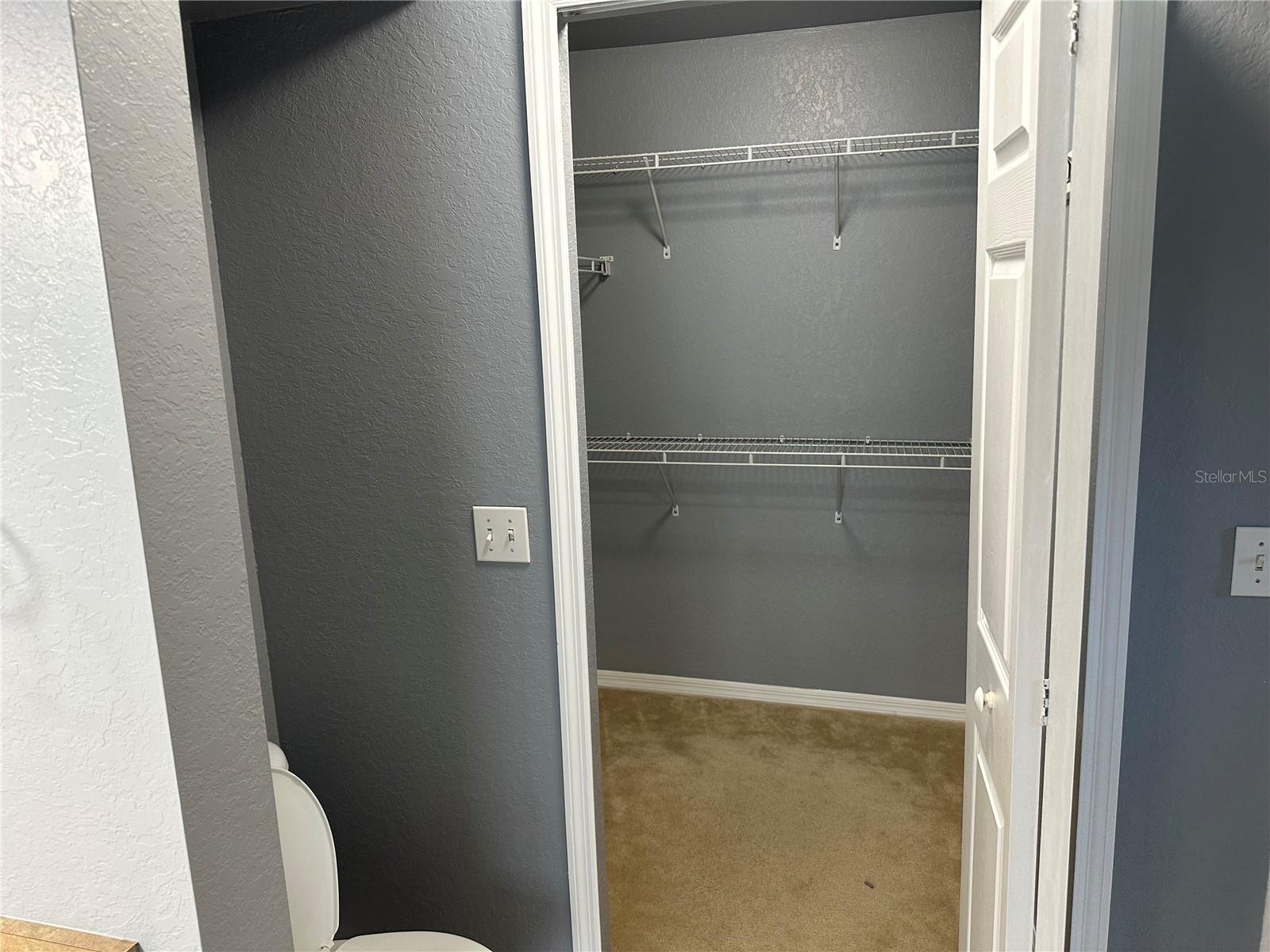 ADMIRALS WALK - Residential Lease