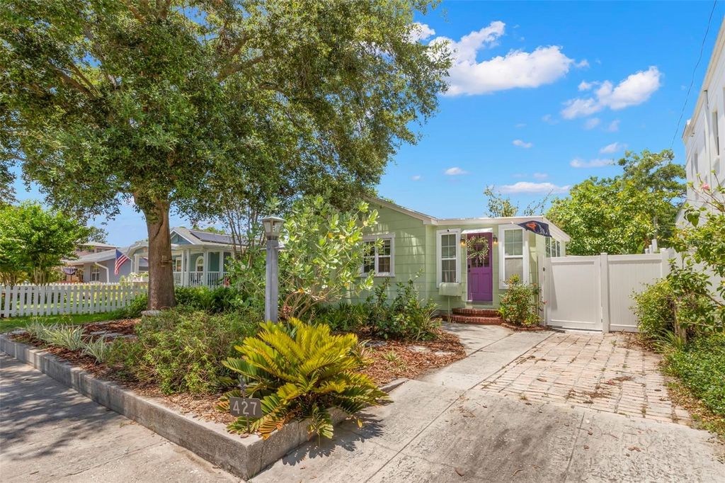 Photo of 427 21st Avenue N, St Petersburg, FL 33704 (MLS # TB8388492)