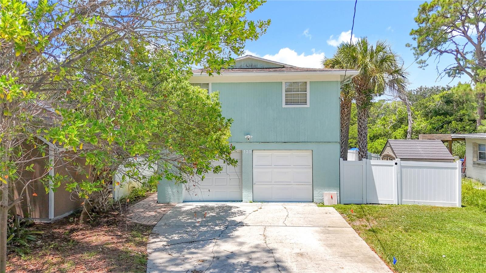 One or more photo(s) has been virtually staged. Lakefront Beauty with Endless Possibilities!
Welcome to one of the few two-story homes nestled directly on a serene lake in this peaceful St. Pete
neighborhood! This beautifully maintained residence features a new water heater, sprinkler well, and plenty of
charm inside and out. Whether you’re looking for a solid investment property or the perfect place to call home,
this gem offers the flexibility you need. Plus, there's a BRAND-NEW WATER HEATER and SPRINKLER WELL!
Enjoy peaceful water views, a spacious layout, and unbeatable proximity to vibrant downtown St. Petersburg,
parks, shopping, and the beaches. Live where others vacation — or turn it into your next high-performing
rental. Opportunities like this don’t come around often! Seller if offering a $500 credit for closing costs!