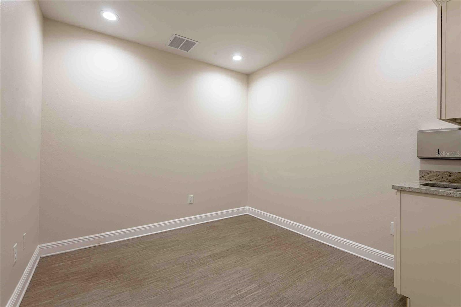 PRINCESS PARK 1 - Commercial Sale