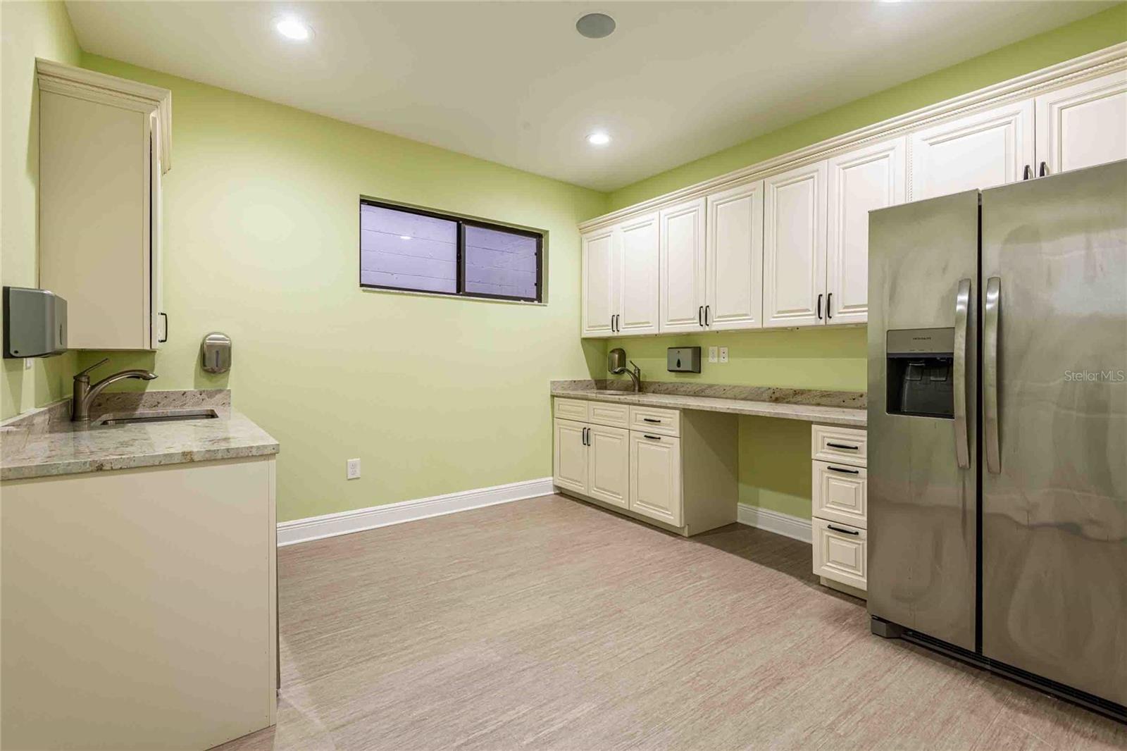 PRINCESS PARK 1 - Commercial Sale