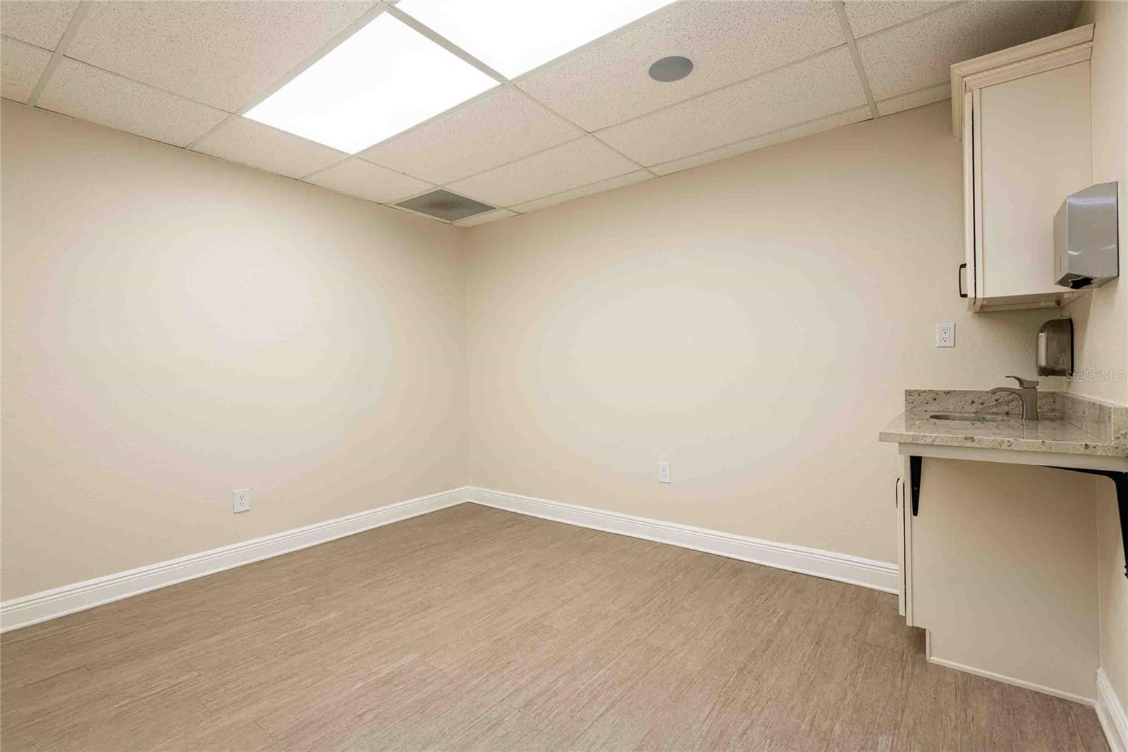 PRINCESS PARK 1 - Commercial Sale
