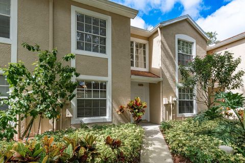Photo of 4675 Tudor Lane, Palm Harbor, FL 34683 (MLS # TB8432247)