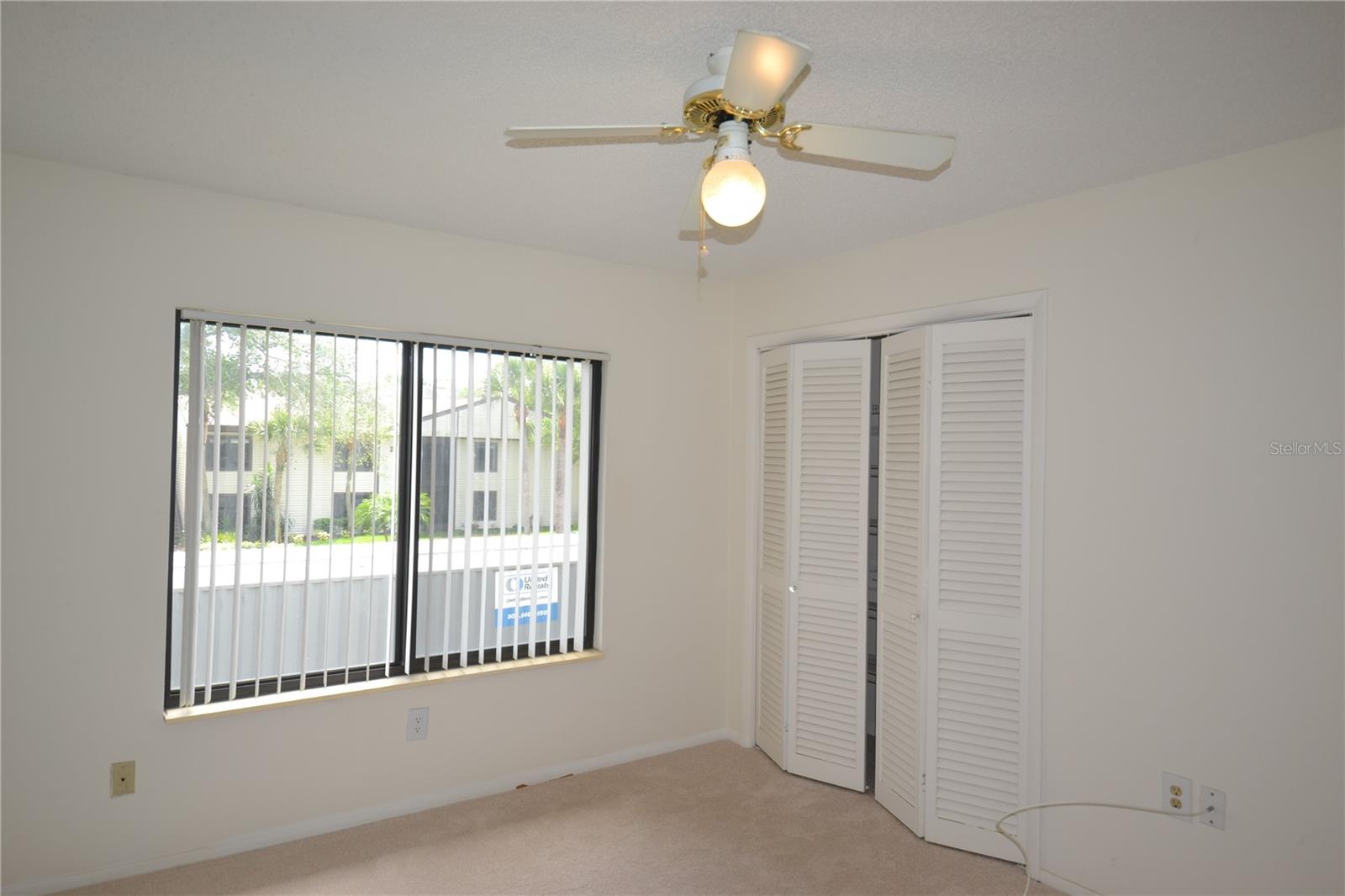 MOORINGS THE CONDO - Residential Lease