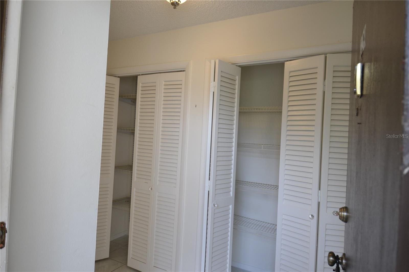 MOORINGS THE CONDO - Residential Lease