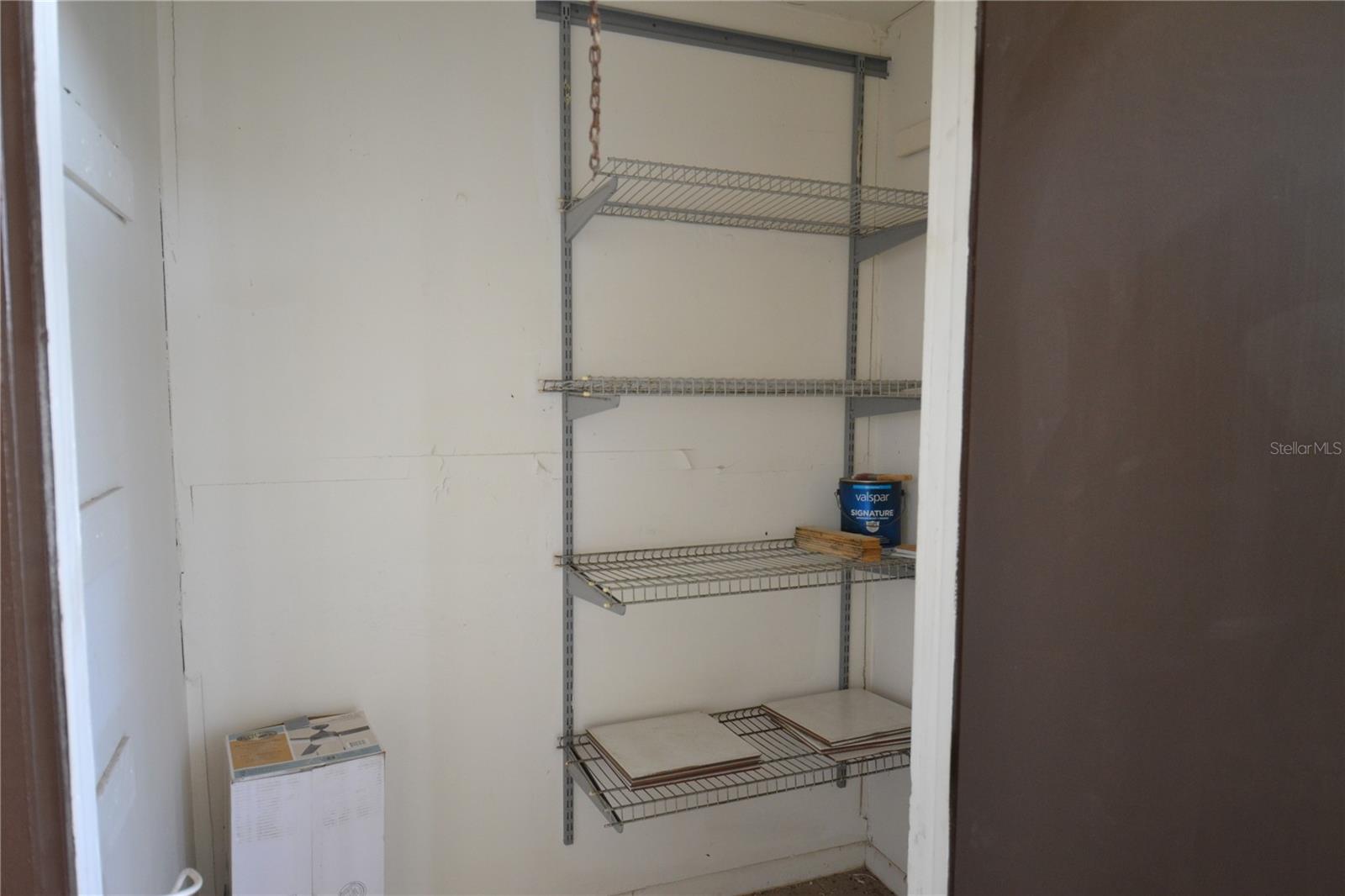 MOORINGS THE CONDO - Residential Lease