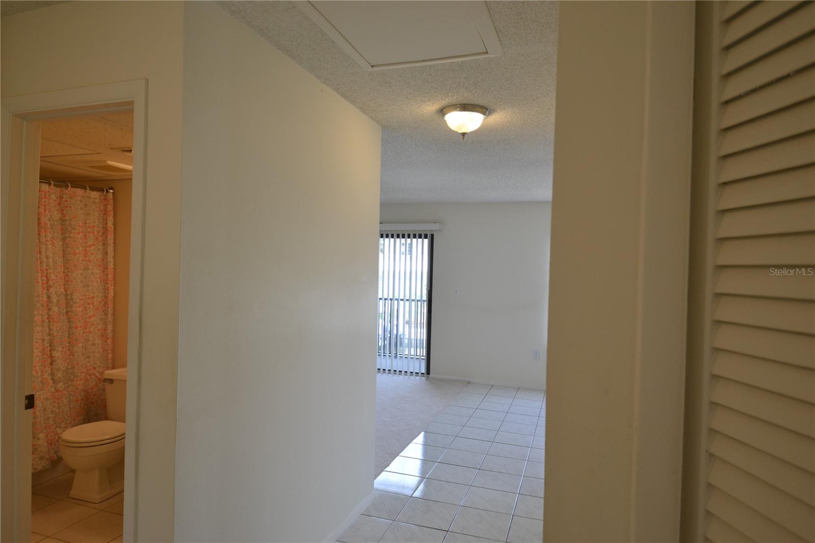 MOORINGS THE CONDO - Residential Lease