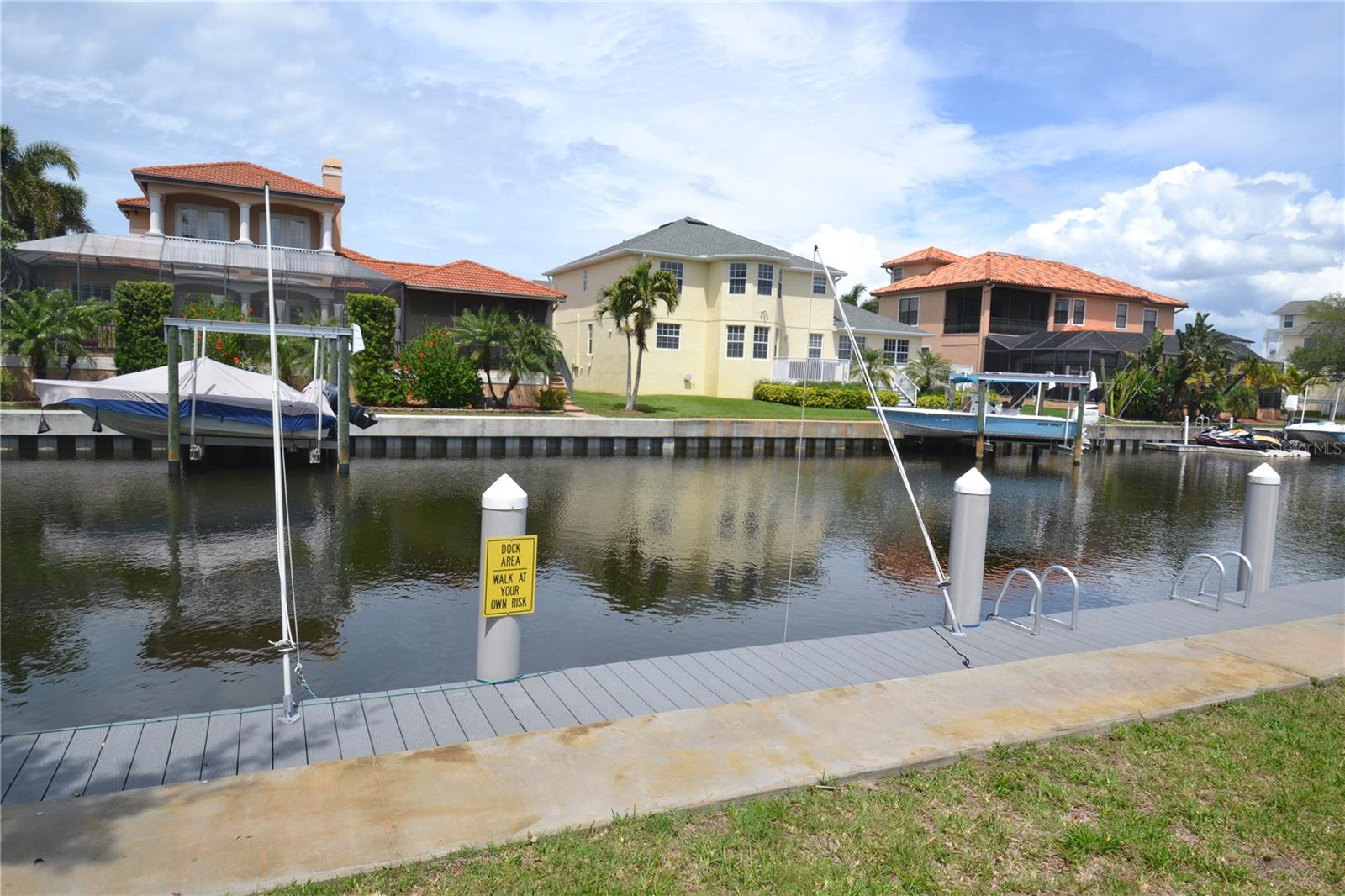 MOORINGS THE CONDO - Residential Lease