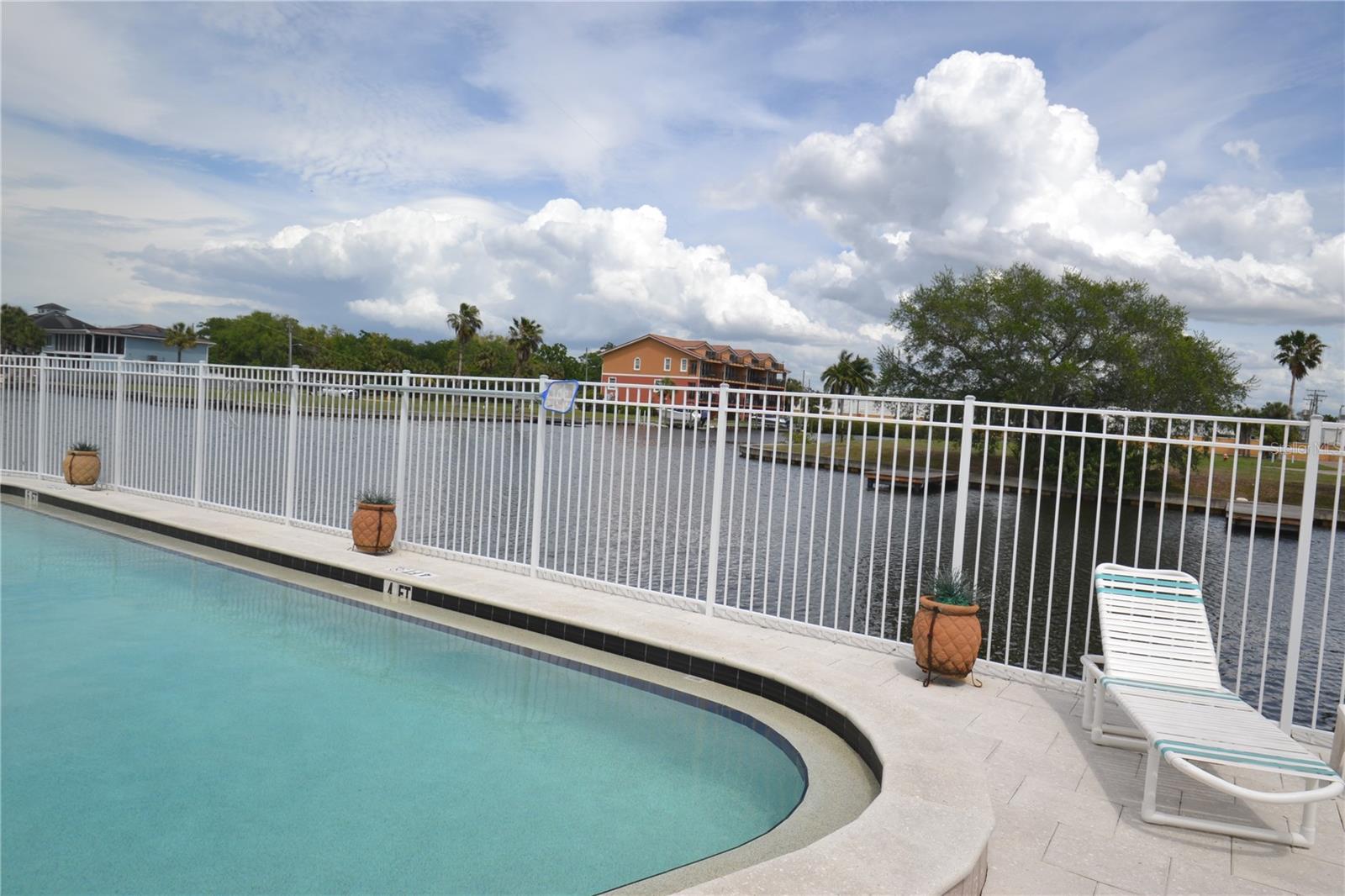 MOORINGS THE CONDO - Residential Lease