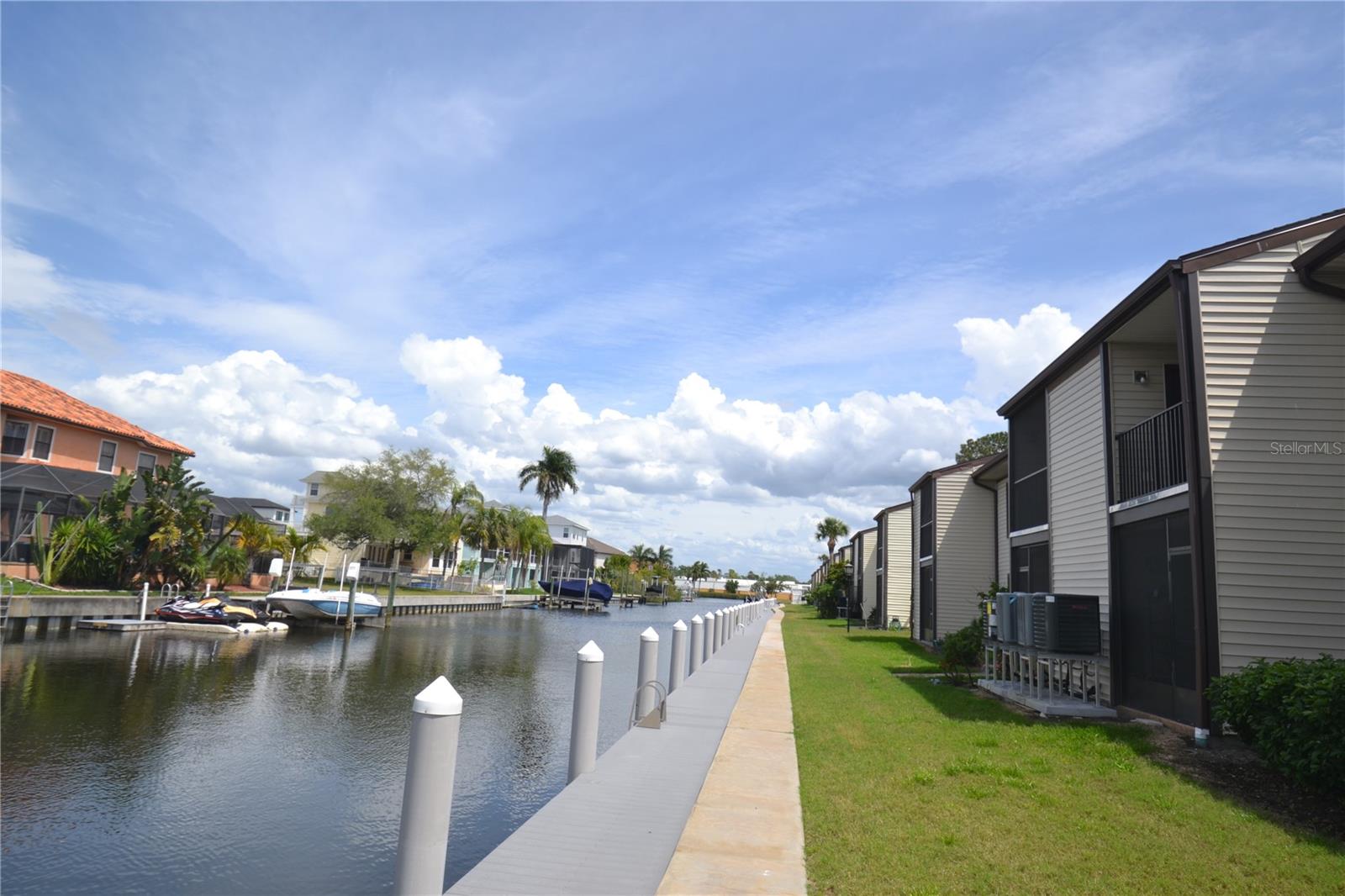 MOORINGS THE CONDO - Residential Lease