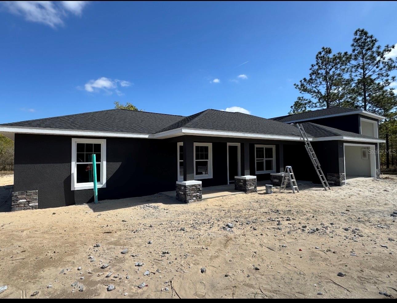 RAONBOW LAKES ESTATES - Residential