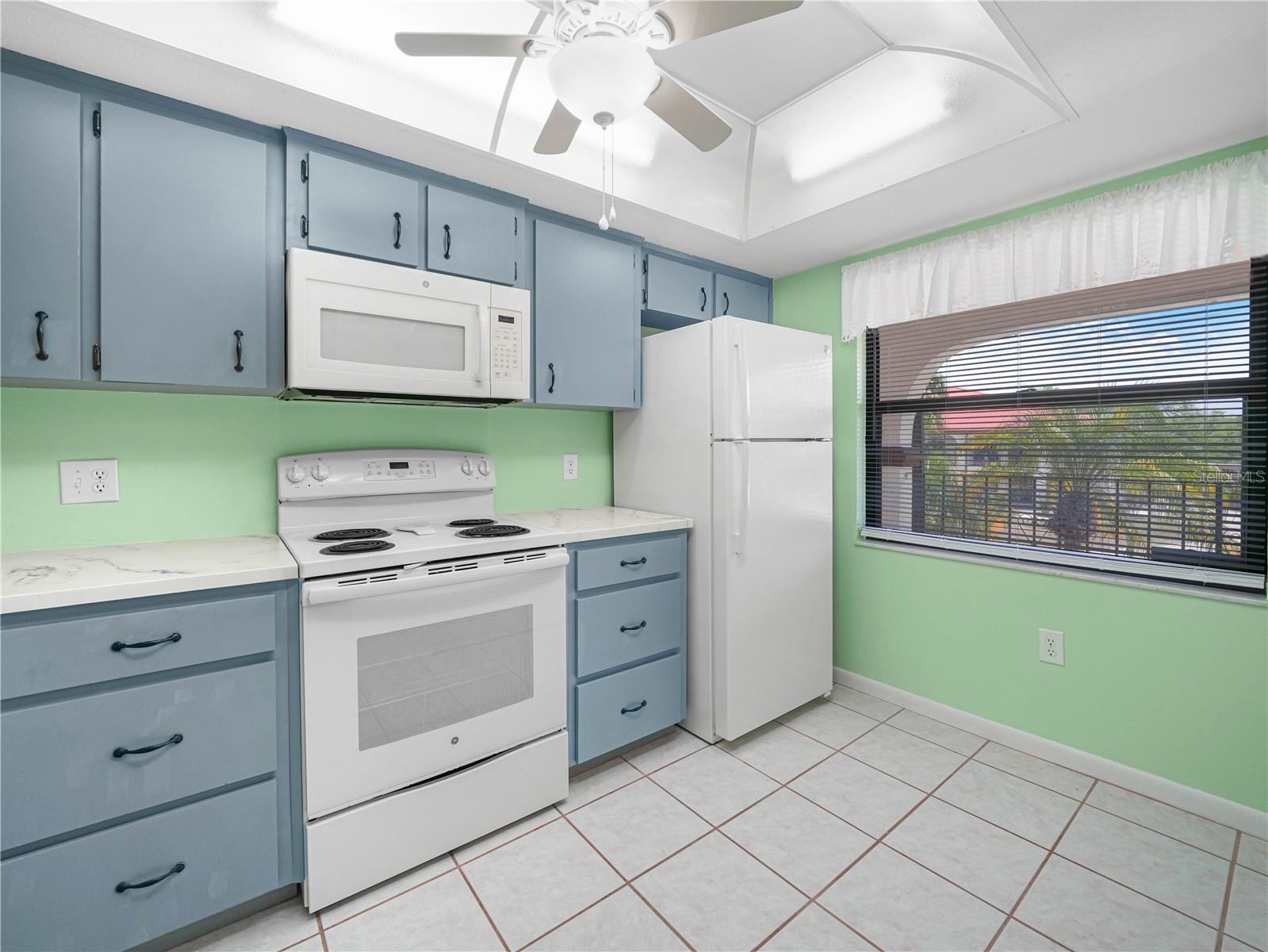 2809 GRANADA COURT 2809
