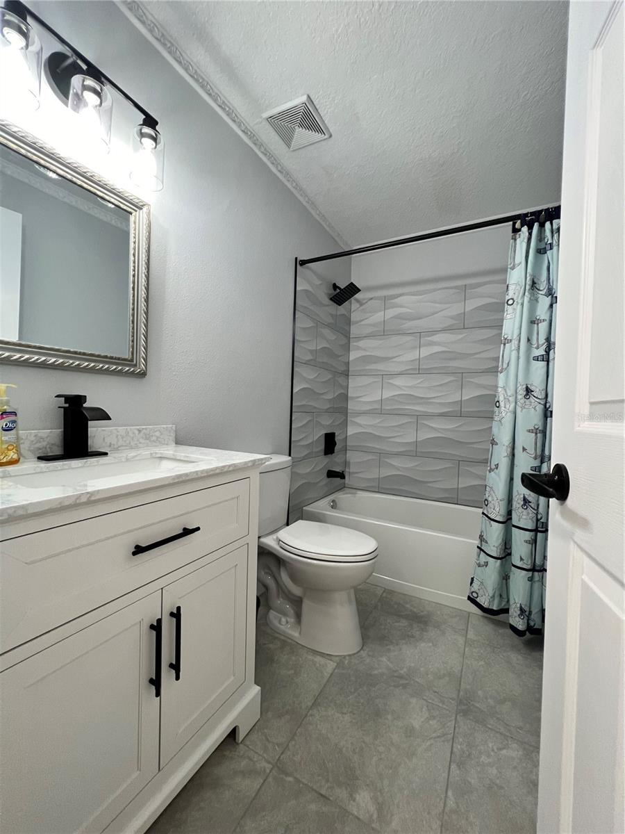 ROLLING ACRES ESTATES UNIT 02 - Residential