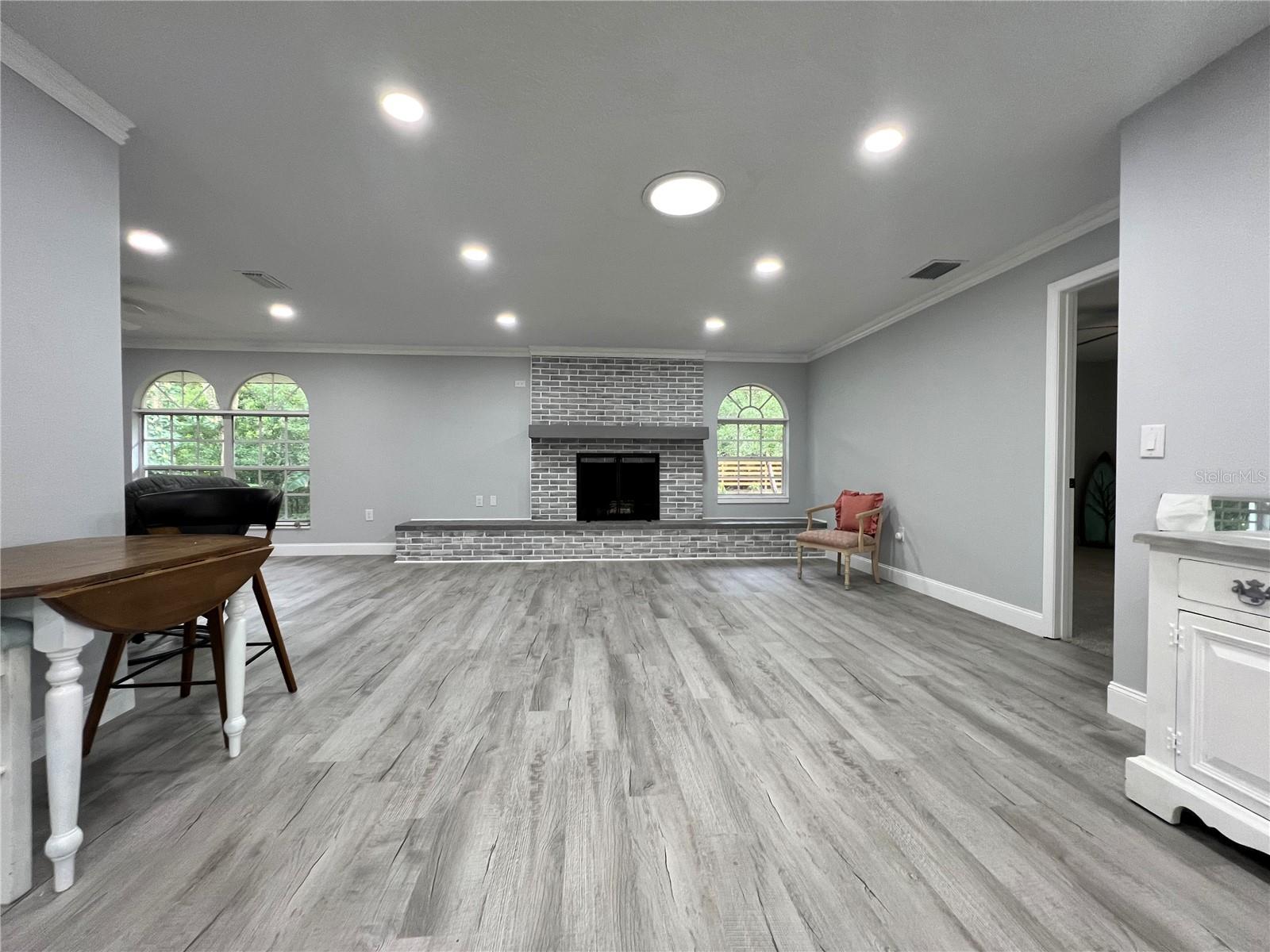 ROLLING ACRES ESTATES UNIT 02 - Residential