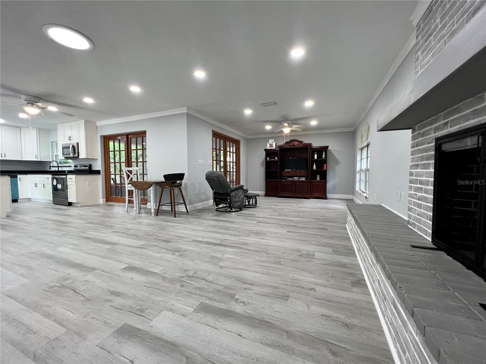 ROLLING ACRES ESTATES UNIT 02 - Residential