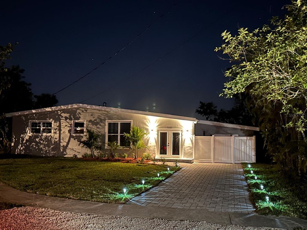 Photo of 6488 Angle Place, North Port, FL 34287 (MLS # O6337435)