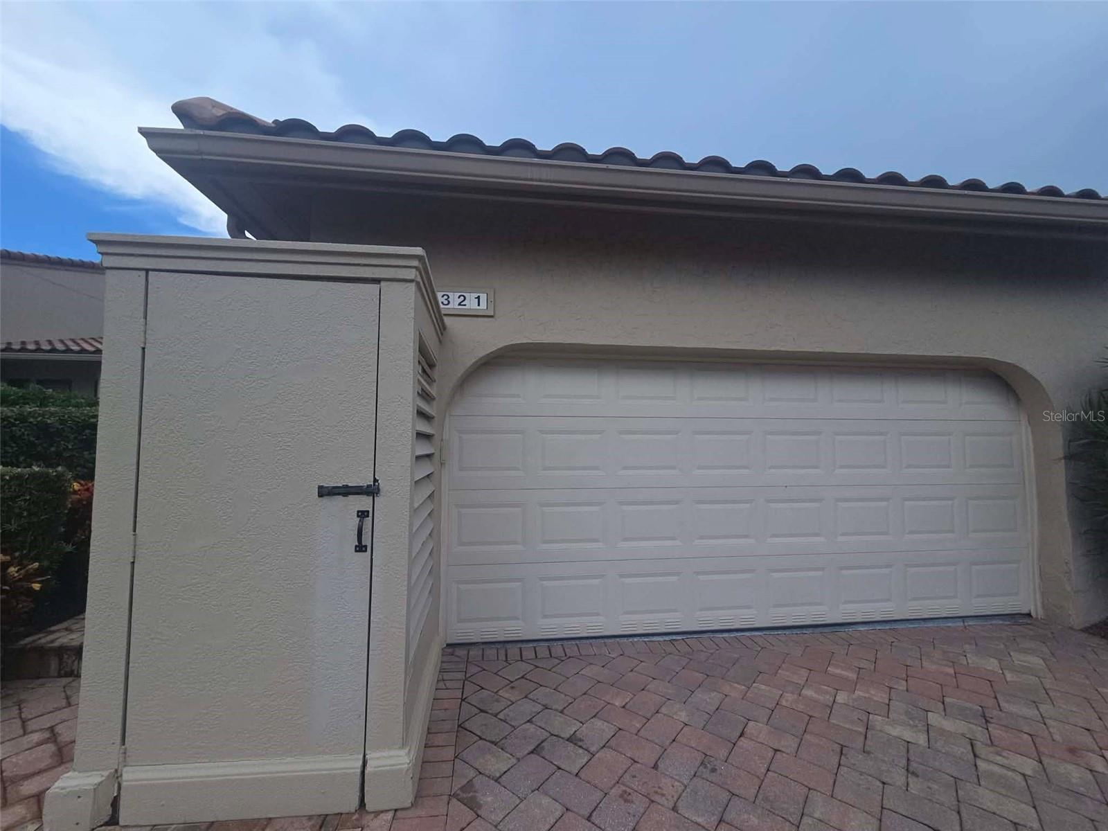 2321 HARBOUR OAKS DRIVE