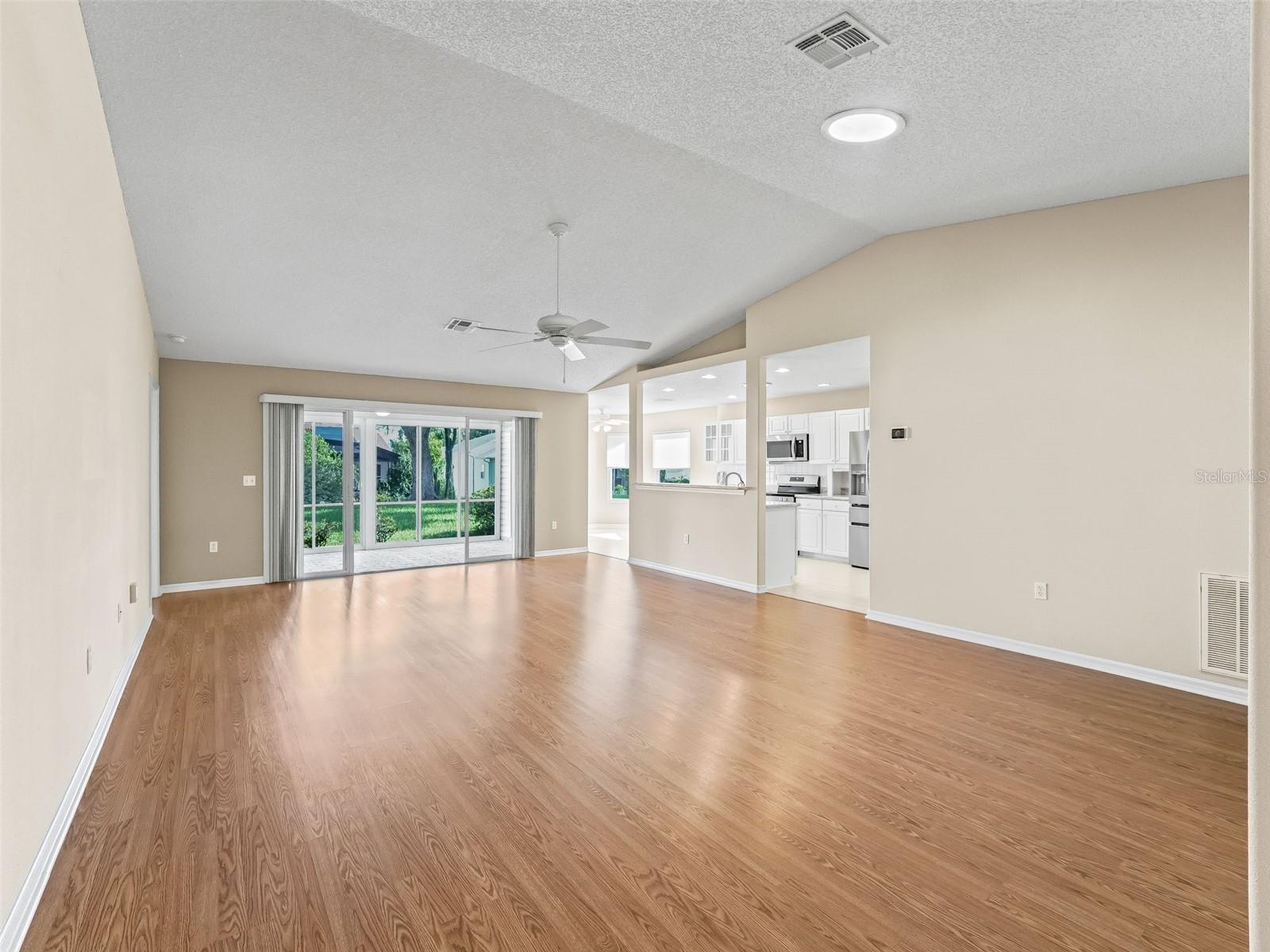 721 TIMBERCREST DRIVE