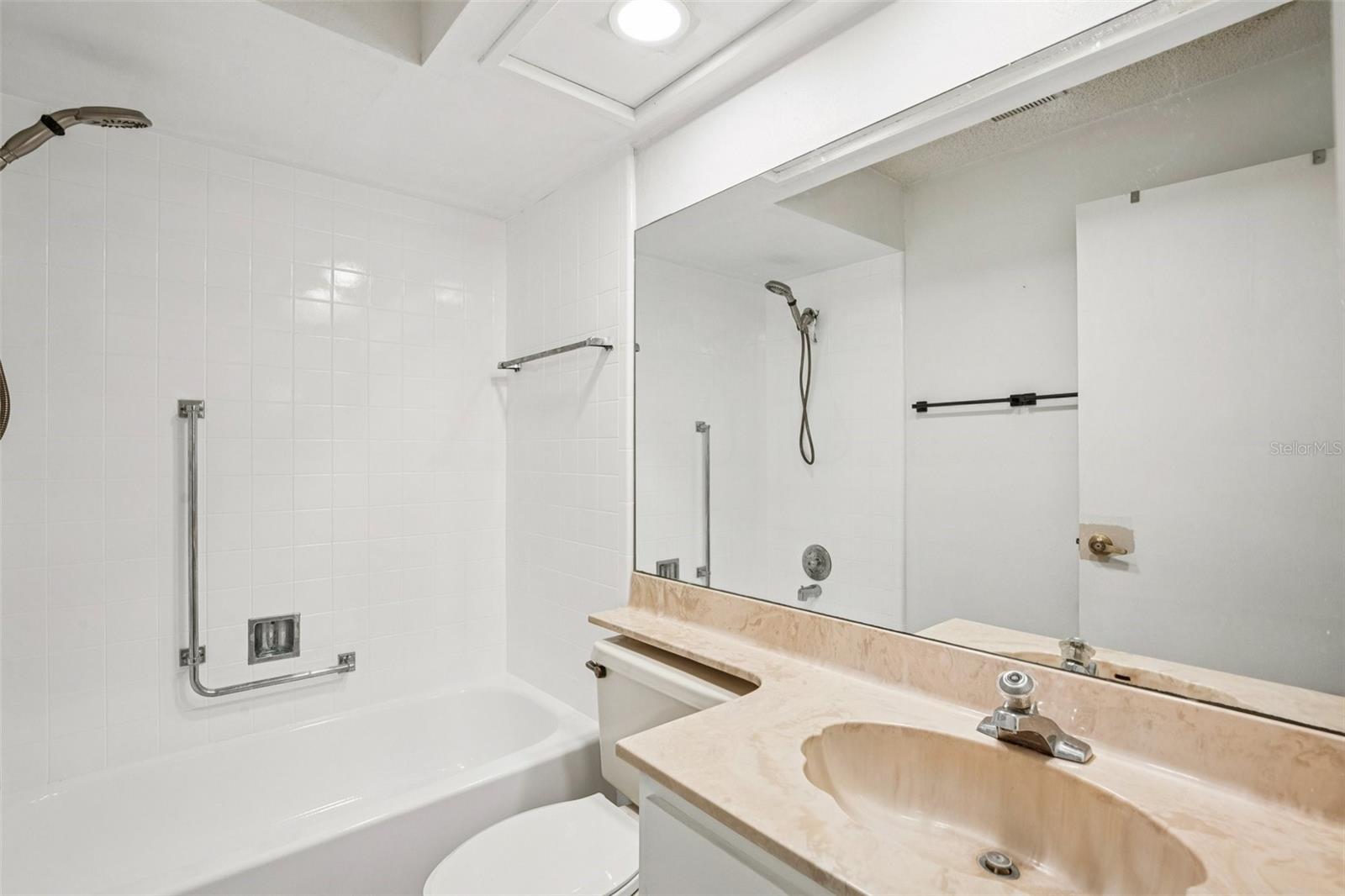 TIMBER OAKS - Residential