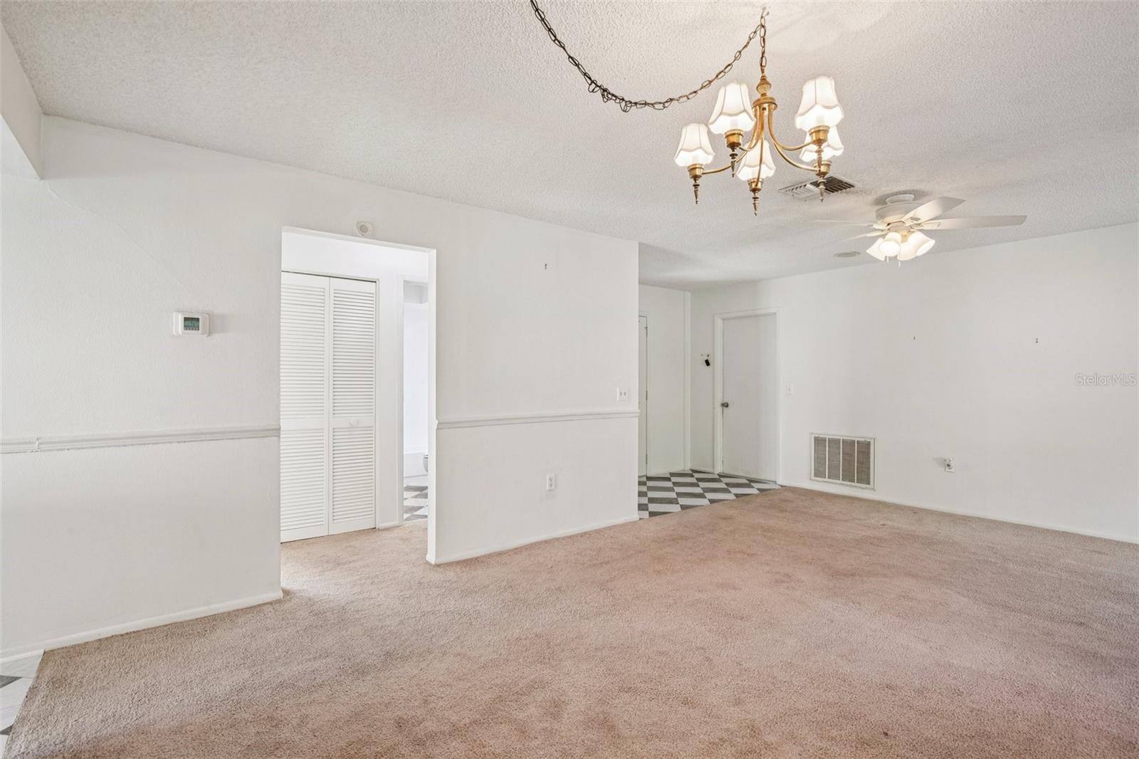 TIMBER OAKS - Residential