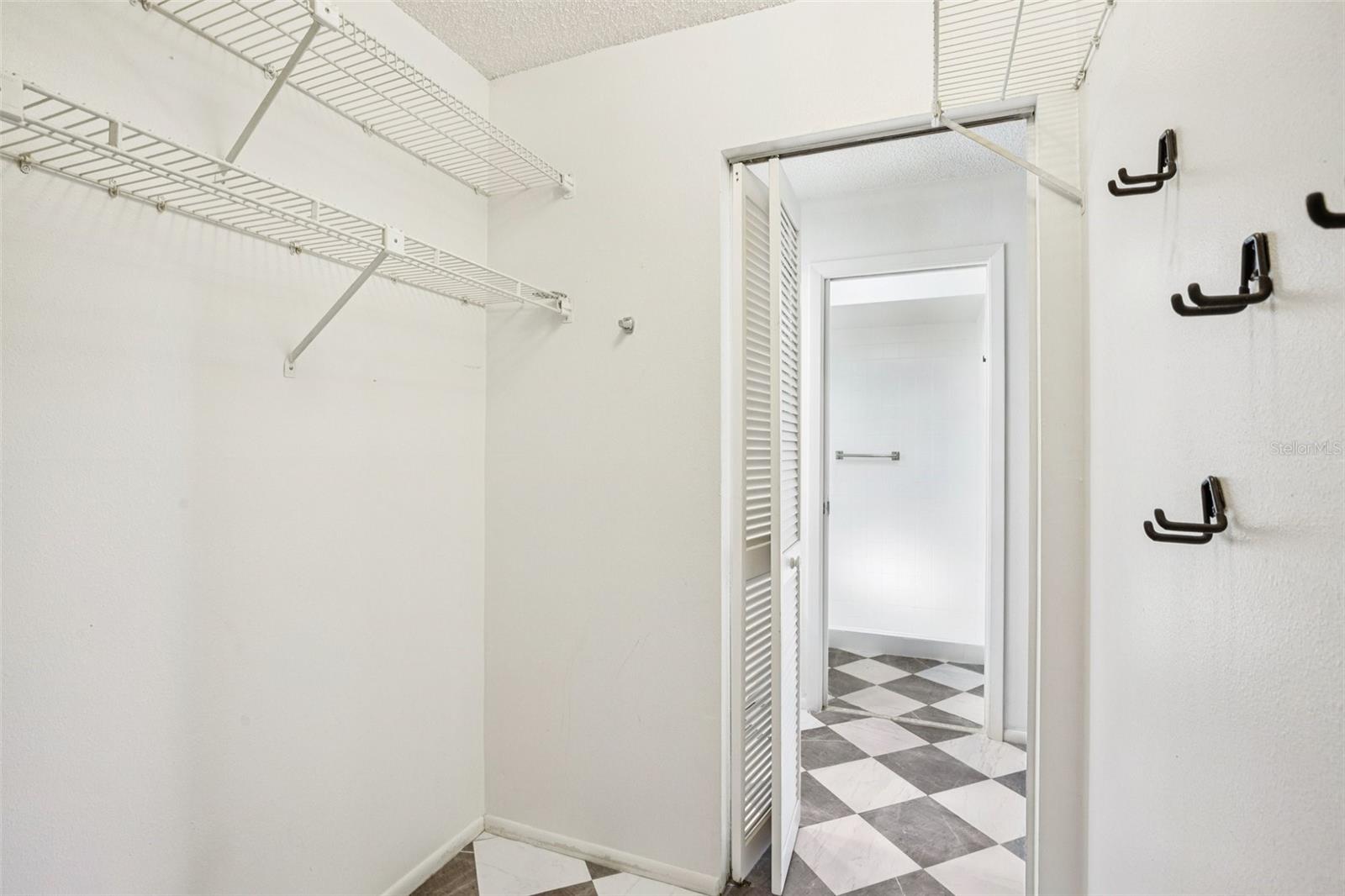 TIMBER OAKS - Residential