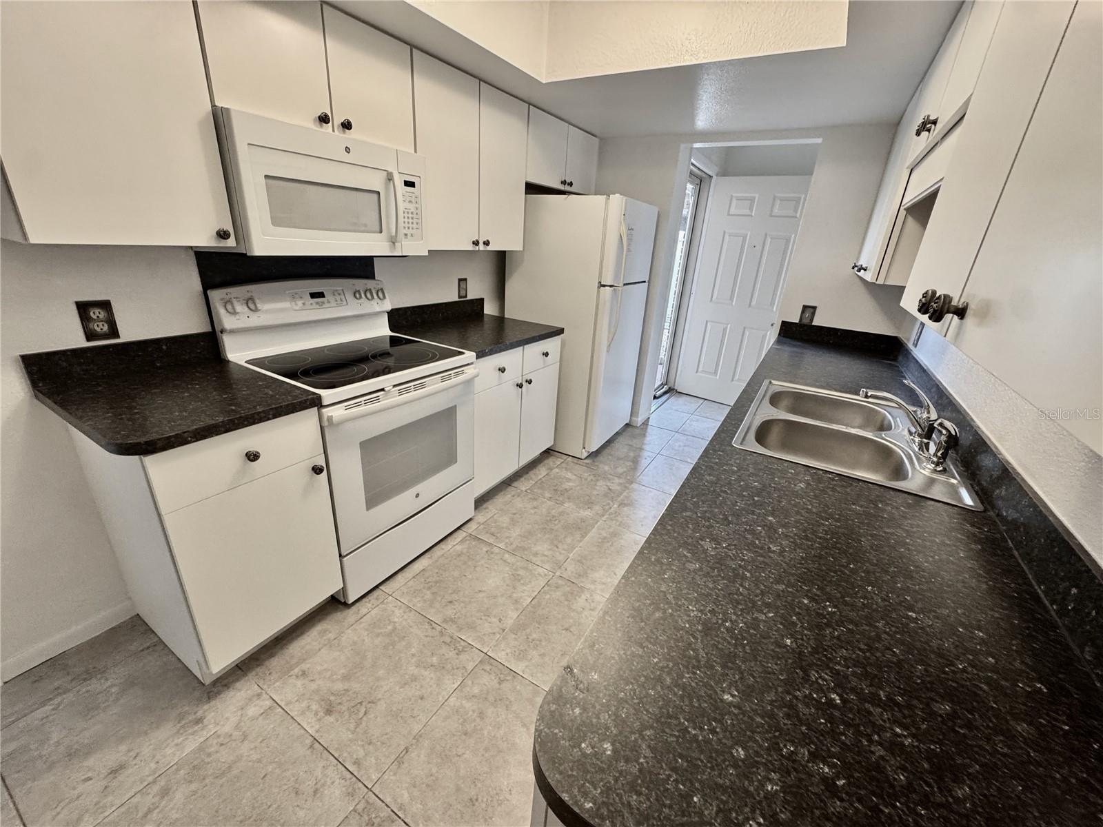 KELLWOOD VILLAGE A REP - Residential Lease