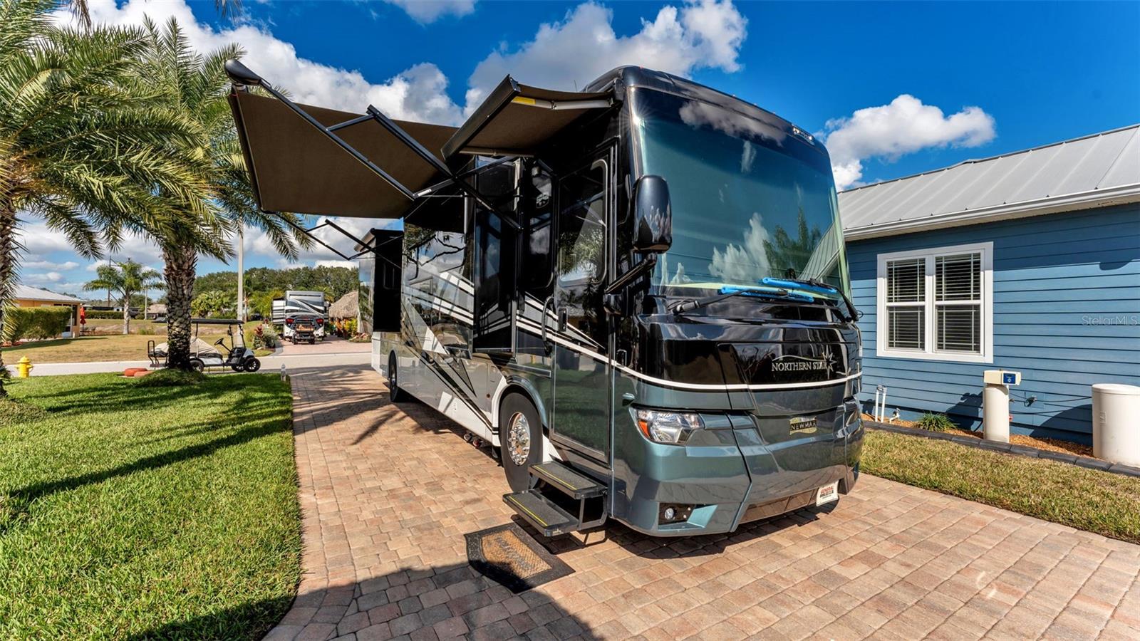 BAY LAKE RESIDENCE - Land