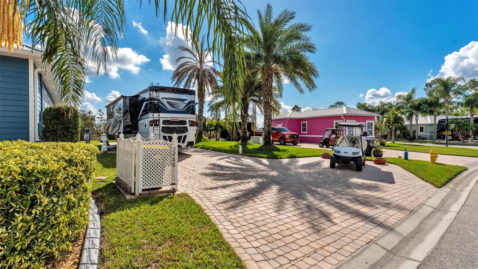 BAY LAKE RESIDENCE - Land