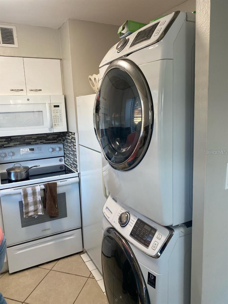 FAIRWAY OAKS - Residential