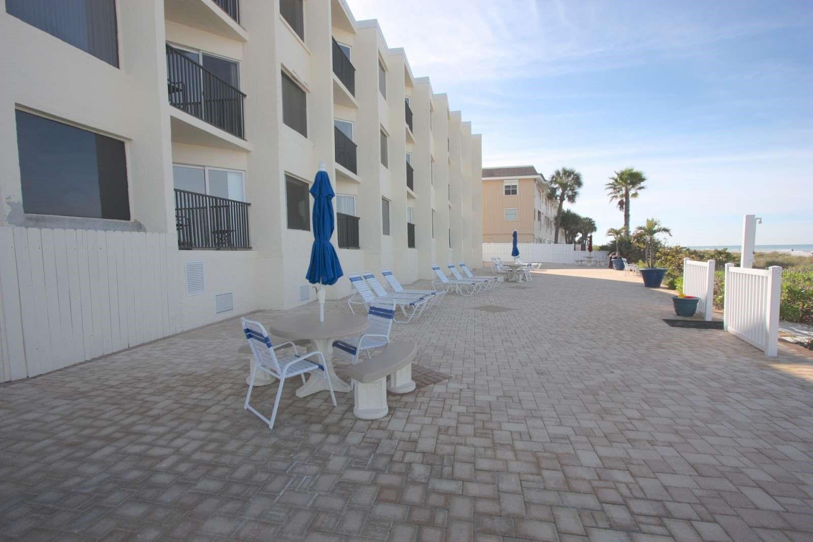 CARRIAGE HOUSE BEACH RESORT CONDO - Residential