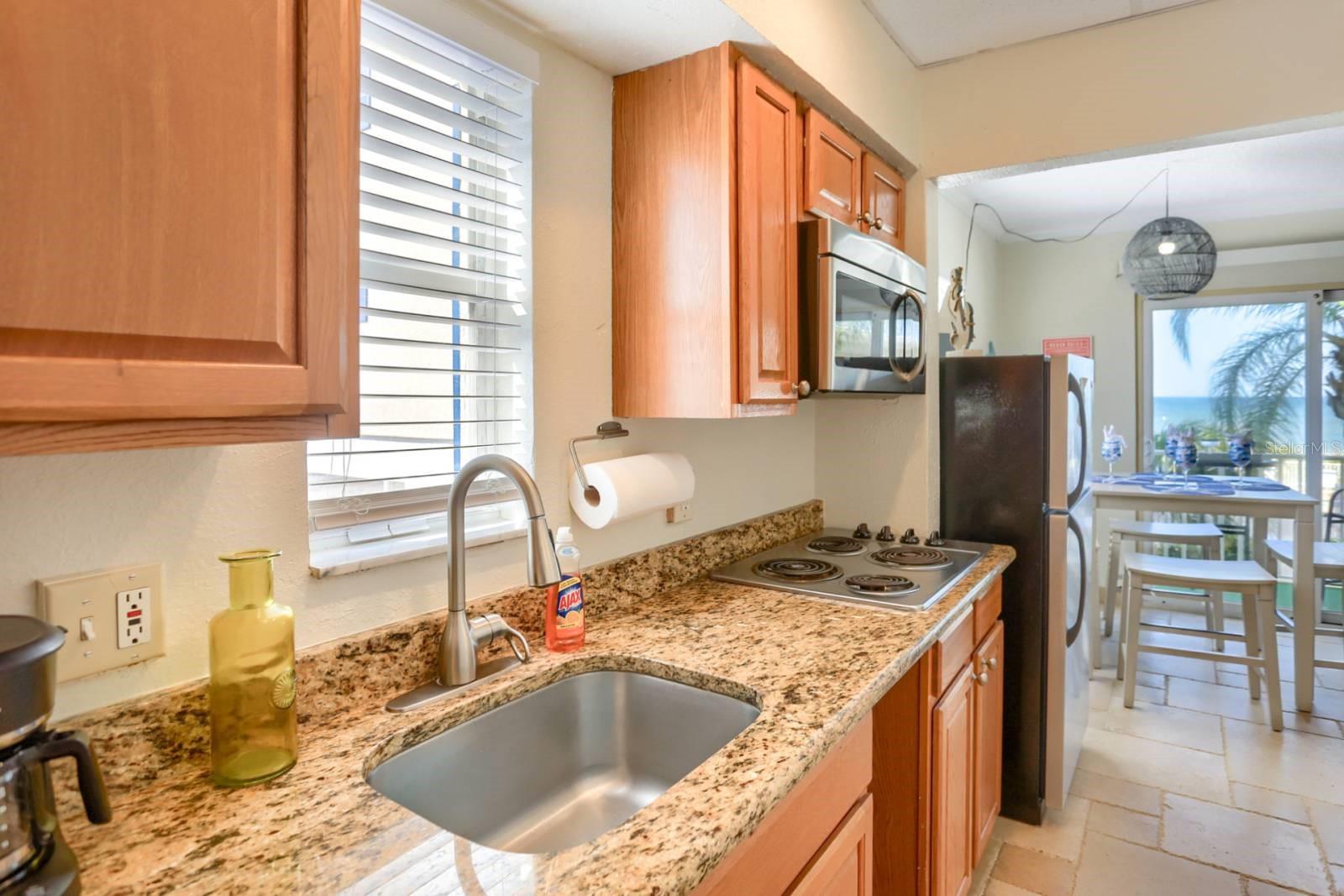 CARRIAGE HOUSE BEACH RESORT CONDO - Residential