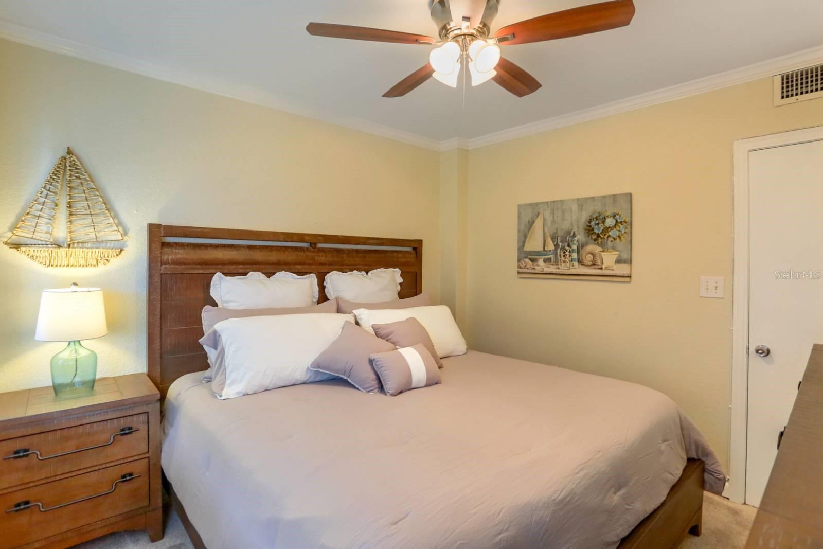 CARRIAGE HOUSE BEACH RESORT CONDO - Residential
